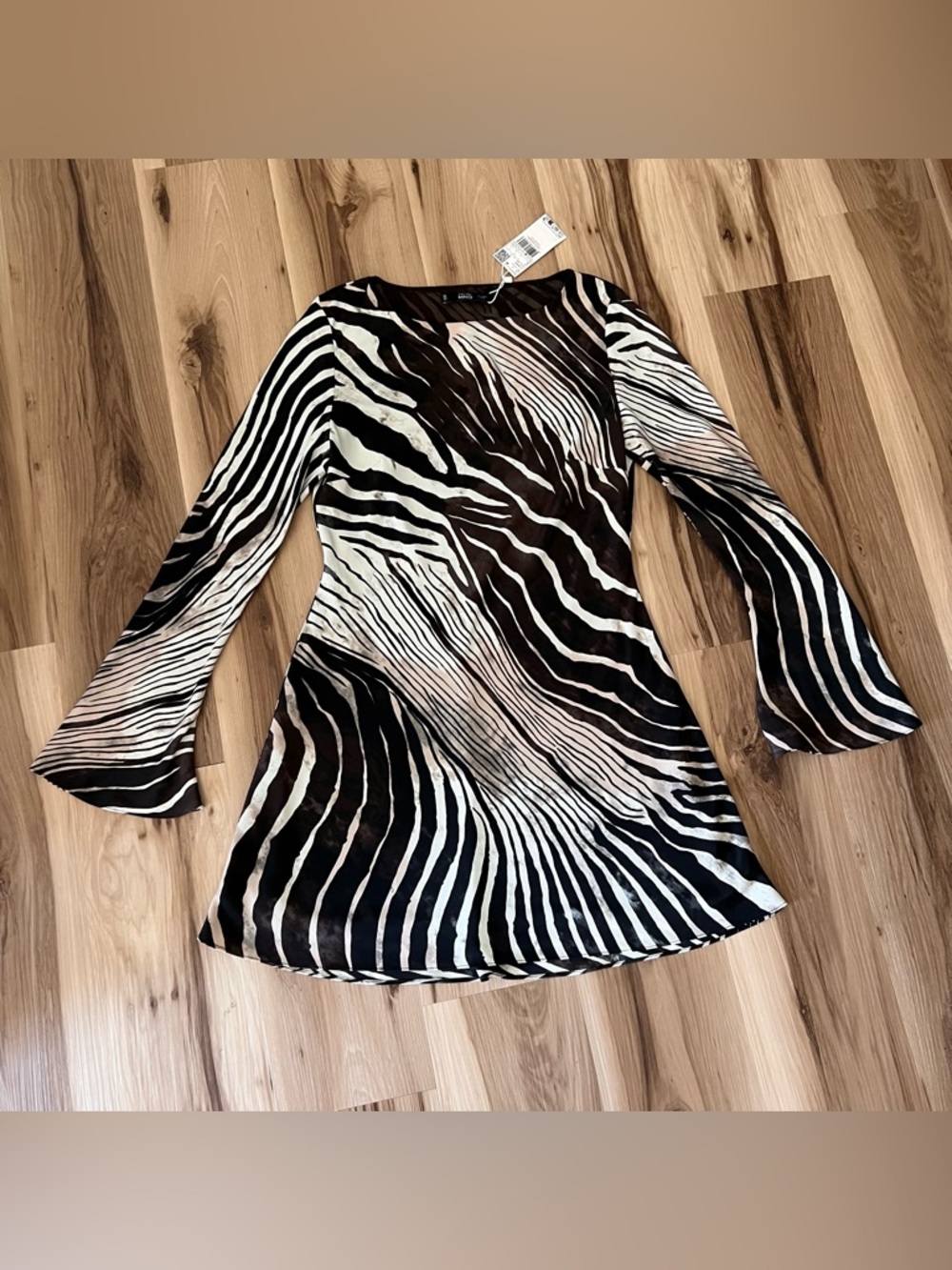 NWT Mango Italian Fabric Zebra Print Bell Sleeve Dress Classy Club Going Out